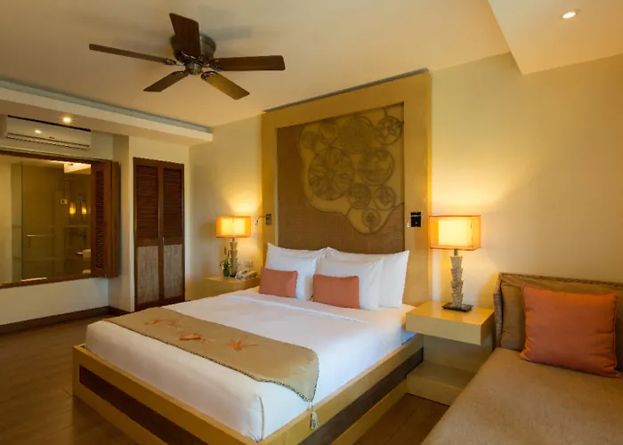 Crimson And - Mactan Island, Cebu 5*