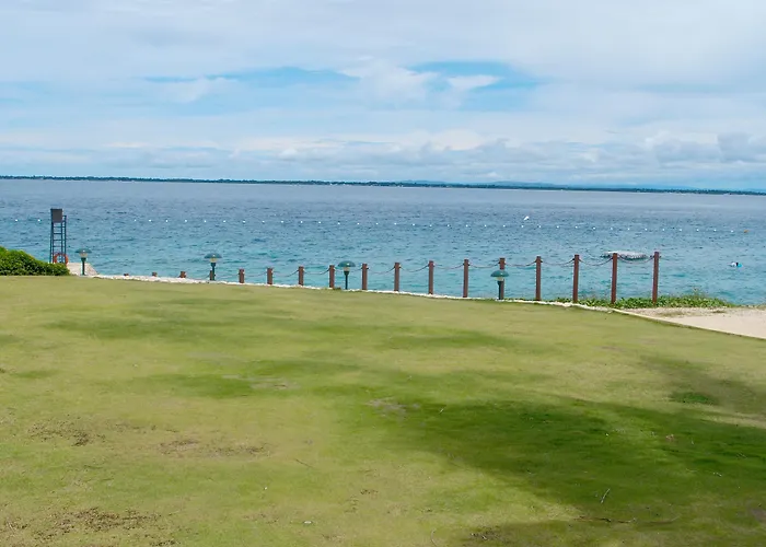 Crimson And - Mactan Island, Cebu 5*