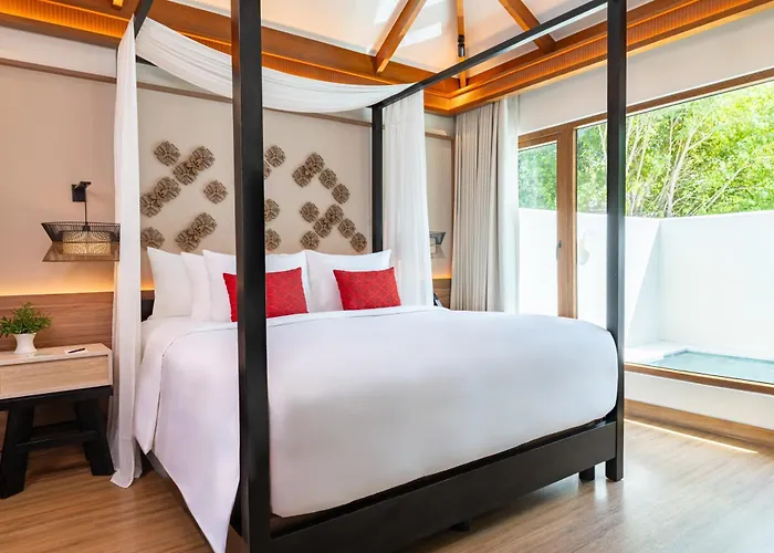 Crimson And - Mactan Island, Cebu 막탄