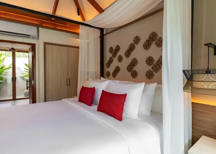 리조트 Crimson And - Mactan Island, Cebu 5*